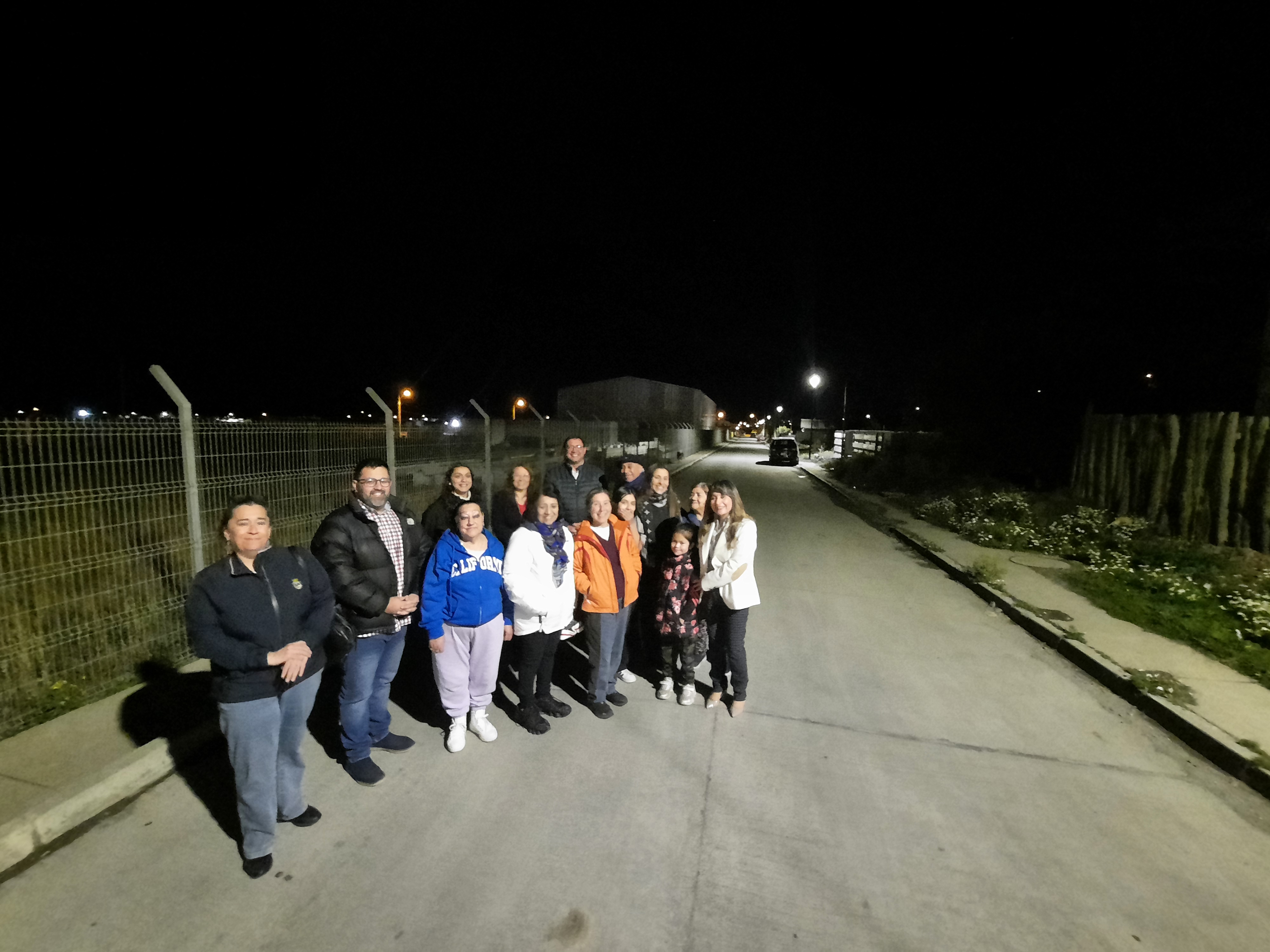 Pasaje Williams ya cuenta con luminarias gracias al trabajo colaborativo de la Junta Vecinal N° 8 y la Municipalidad de Natales